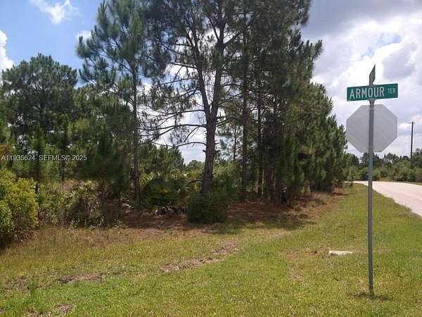 0.27 Acres of Residential Land for Sale in Sarasota, Florida