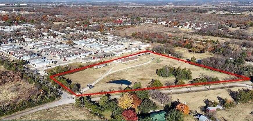 5.39 Acres of Improved Mixed-Use Land for Sale in Denton, Texas