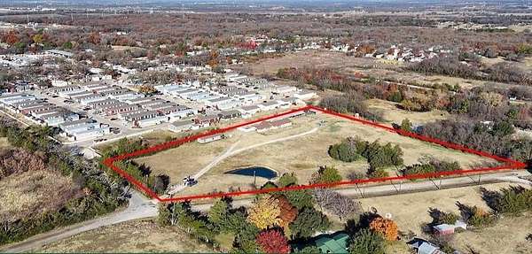 5.39 Acres of Improved Mixed-Use Land for Sale in Denton, Texas