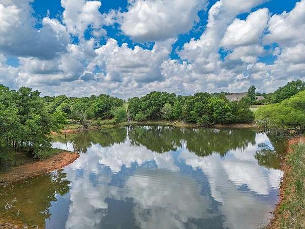 20 Acres of Land with Home for Sale in Shawnee, Oklahoma
