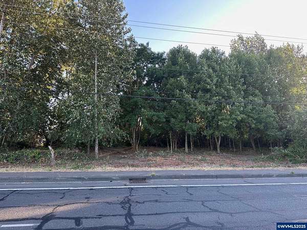 1.2 Acres of Residential Land for Sale in Albany, Oregon