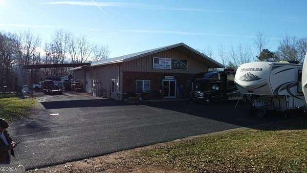 2 Acres of Improved Commercial Land for Sale in Cleveland, Georgia