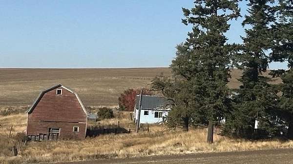 18 Acres of Land with Home for Sale in Latah, Washington