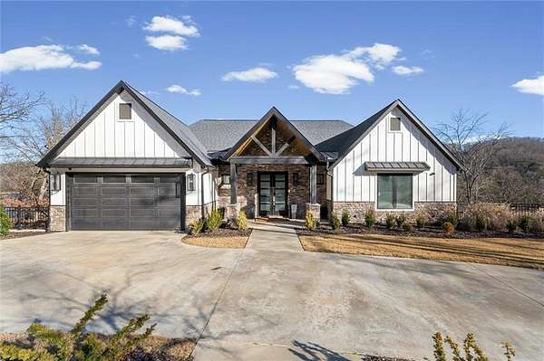 3 Acres of Residential Land with Home for Sale in Eureka Springs, Arkansas