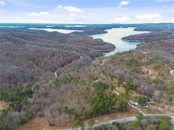 1.55 Acres of Land for Sale in Eureka Springs, Arkansas