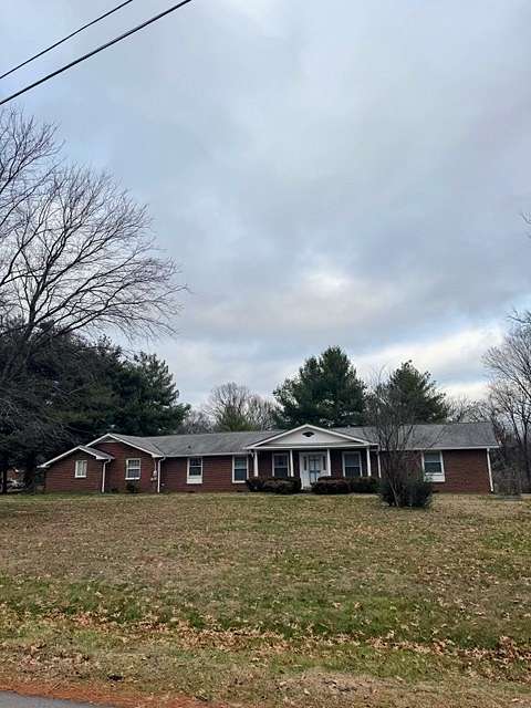 1.87 Acres of Residential Land with Home for Sale in Franklin, Tennessee