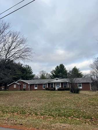 1.87 Acres of Residential Land with Home for Sale in Franklin, Tennessee