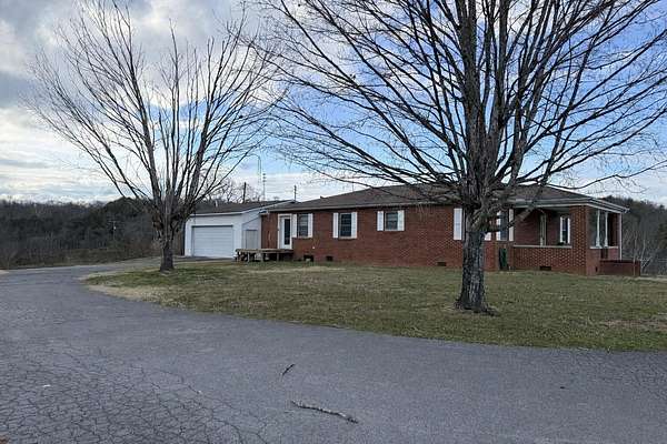 4.5 Acres of Improved Mixed-Use Land for Sale in Seymour, Tennessee