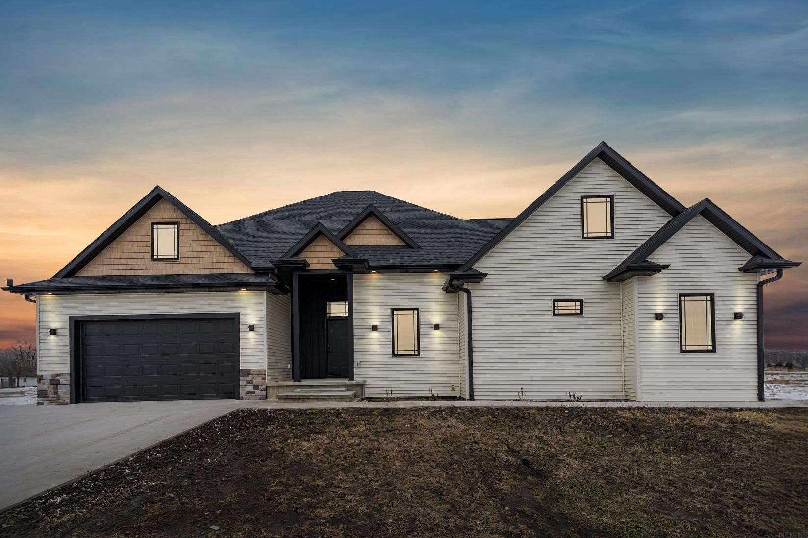 2 Acres of Residential Land with Home for Sale in Hazleton, Iowa