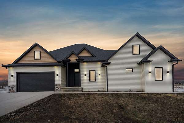 2 Acres of Residential Land with Home for Sale in Hazleton, Iowa