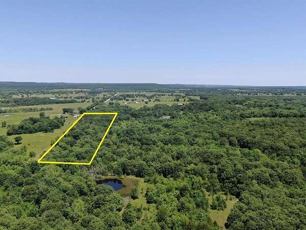 10 Acres of Residential Land for Sale in Weleetka, Oklahoma