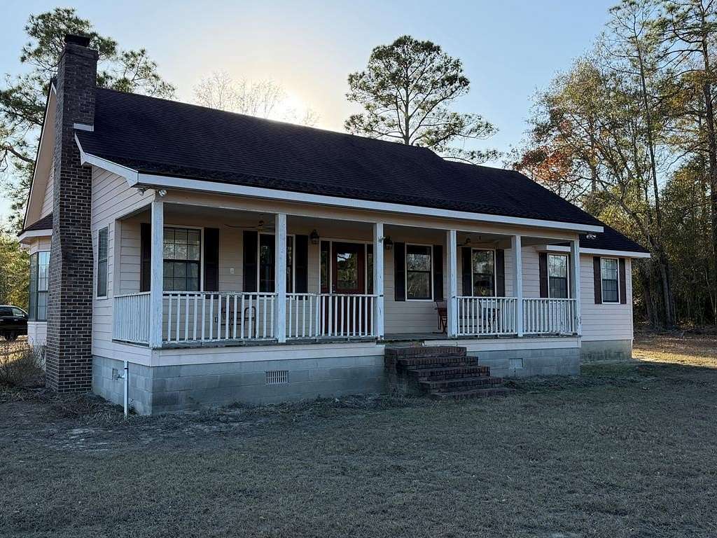 10.2 Acres of Land with Home for Sale in McRae-Helena, Georgia