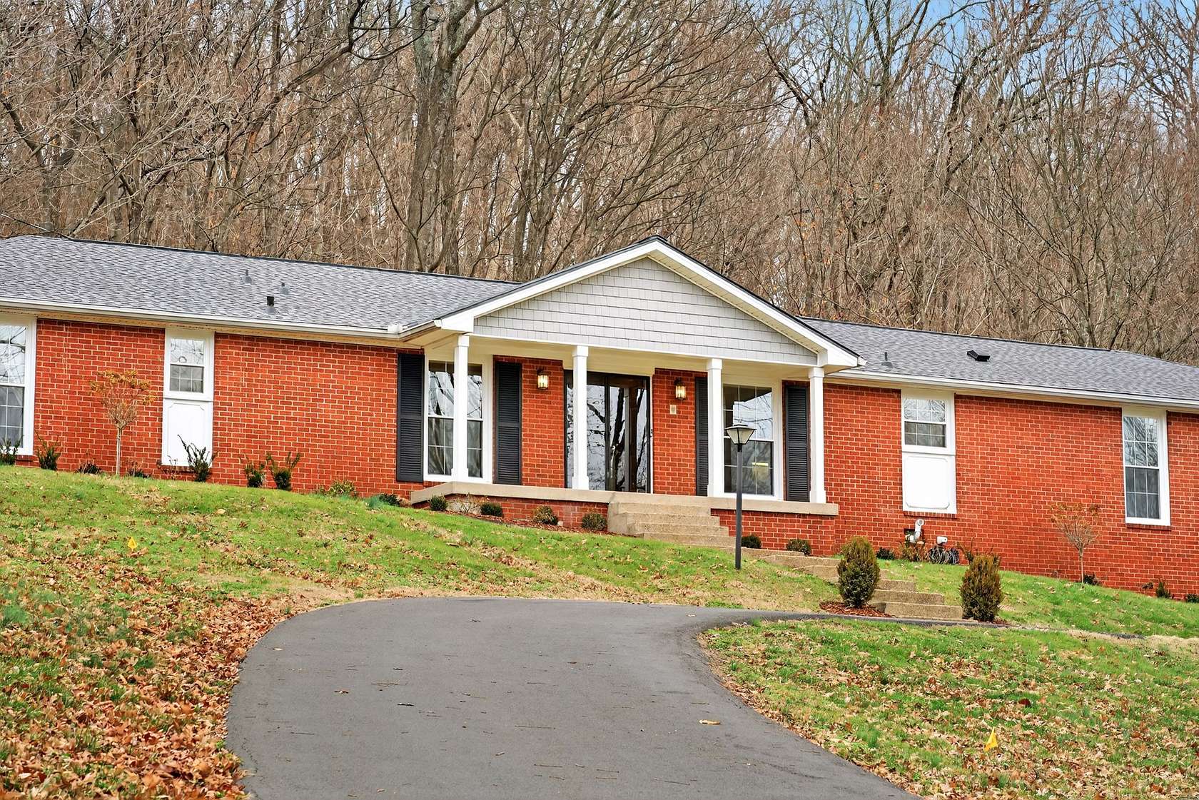 1.67 Acres of Residential Land with Home for Sale in Nashville, Tennessee