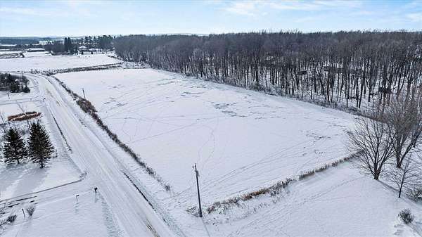 1.33 Acres of Residential Land for Sale in Marshfield, Wisconsin