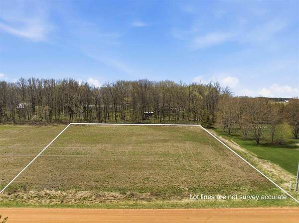 1.33 Acres of Residential Land for Sale in Marshfield, Wisconsin