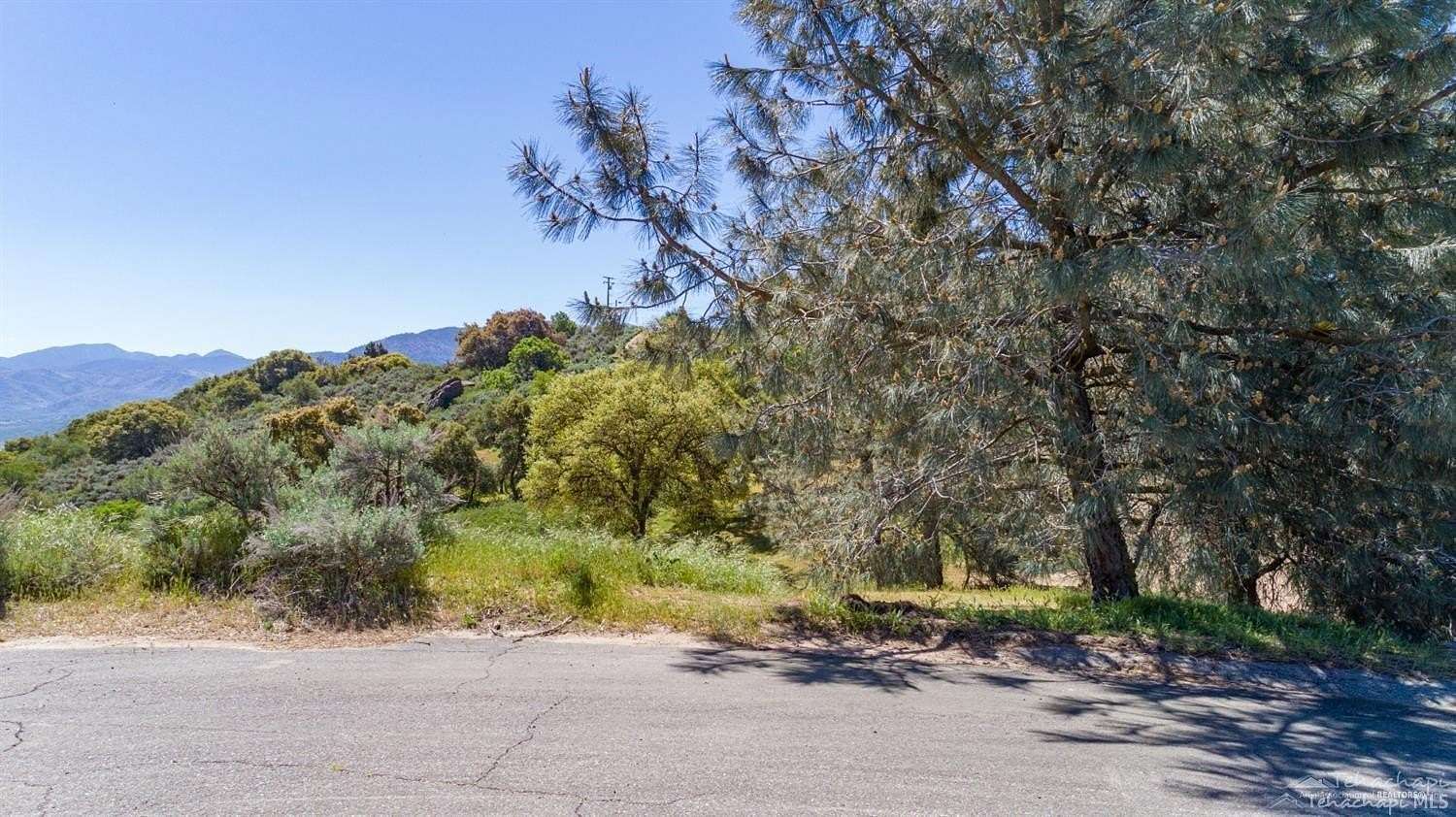 7.56 Acres of Residential Land for Sale in Tehachapi, California