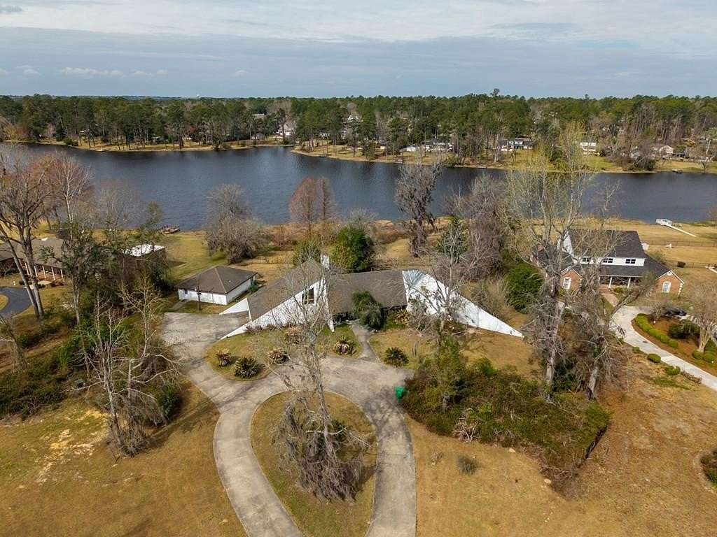 1.65 Acres of Land with Home for Sale in Valdosta, Georgia