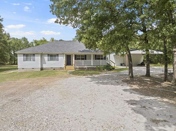 6 Acres of Land with Home for Sale in Talco, Texas