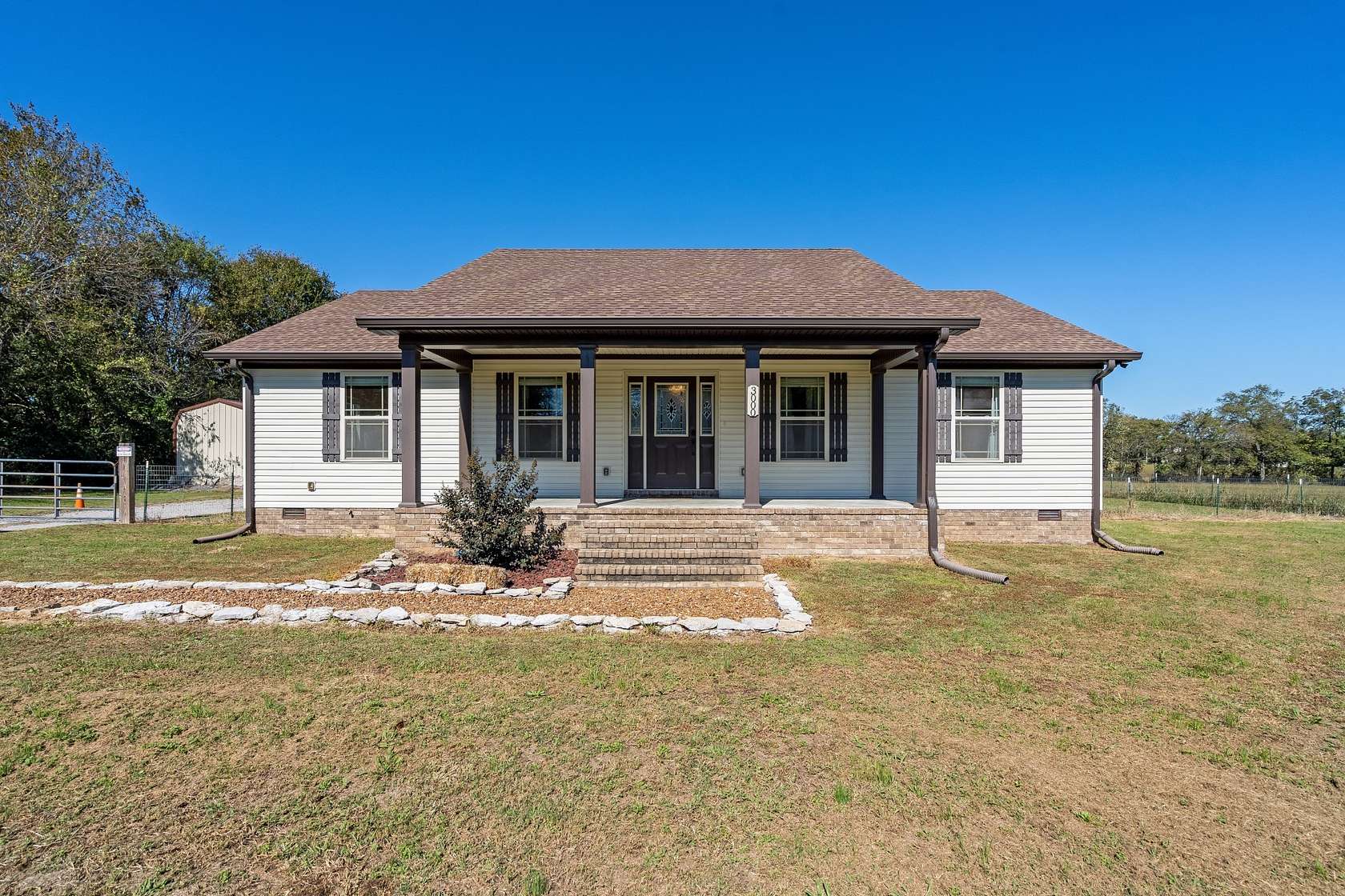 5 Acres of Residential Land with Home for Sale in Petersburg, Tennessee