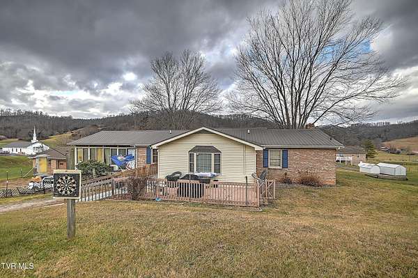 1.7 Acres of Residential Land with Home for Sale in Bristol, Virginia