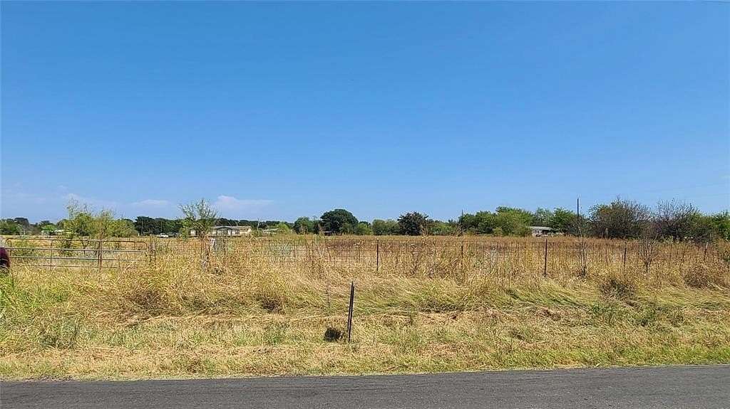 6 Acres of Residential Land for Sale in Quinlan, Texas