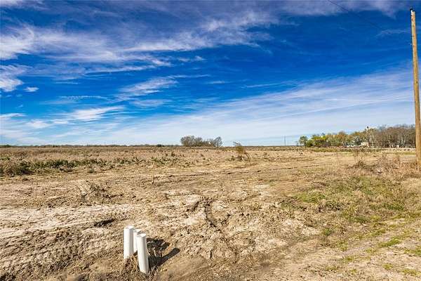 1.55 Acres of Land for Sale in Commerce, Texas