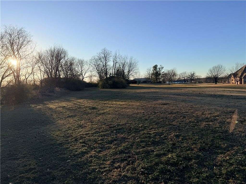 1 Acre of Residential Land for Sale in Siloam Springs, Arkansas