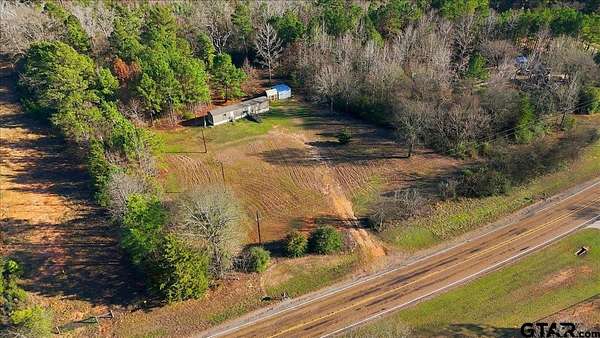 1.85 Acres of Residential Land with Home for Sale in Big Sandy, Texas
