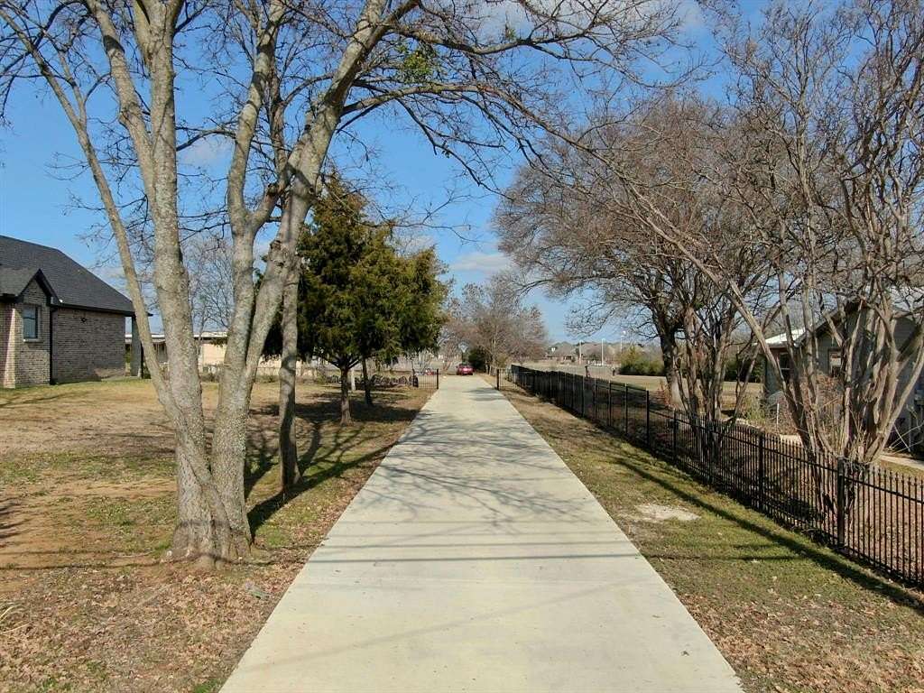 1.68 Acres of Residential Land with Home for Sale in Arlington, Texas