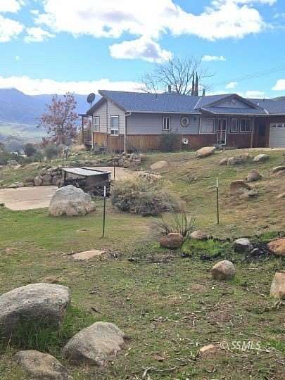 2.5 Acres of Land with Home for Sale in Weldon, California