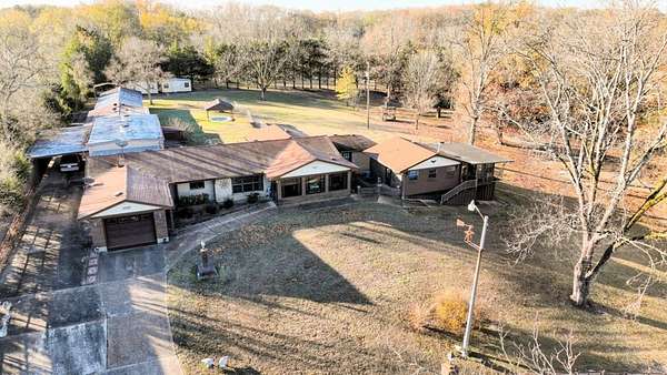 7 Acres of Residential Land with Home for Sale in West Point, Mississippi