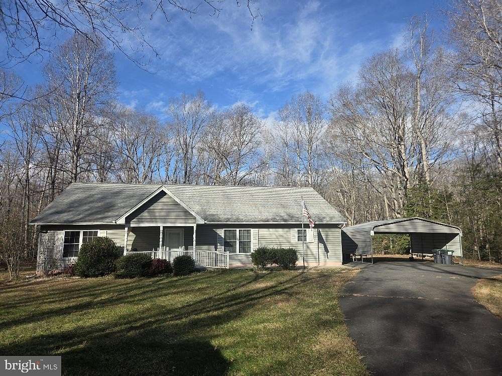 2.3 Acres of Residential Land with Home for Lease in Fredericksburg, Virginia