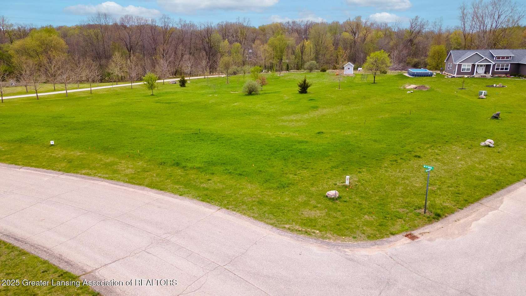 1.6 Acres of Residential Land for Sale in Portland, Michigan