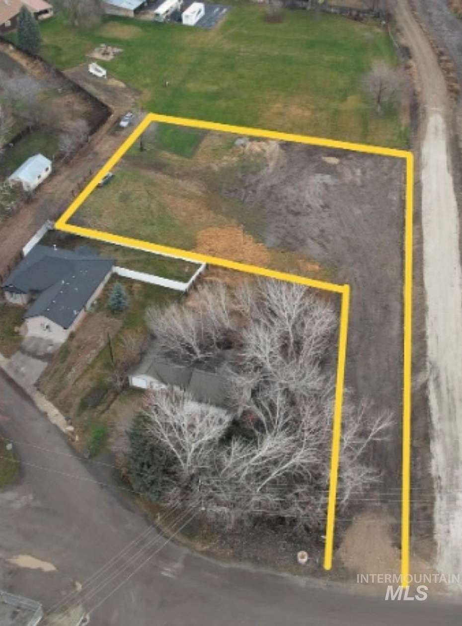 1 Acre of Residential Land for Sale in Emmett, Idaho