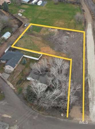 1 Acre of Residential Land for Sale in Emmett, Idaho
