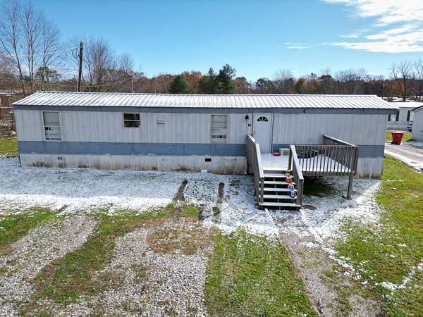 3 Acres of Residential Land with Home for Sale in London, Kentucky