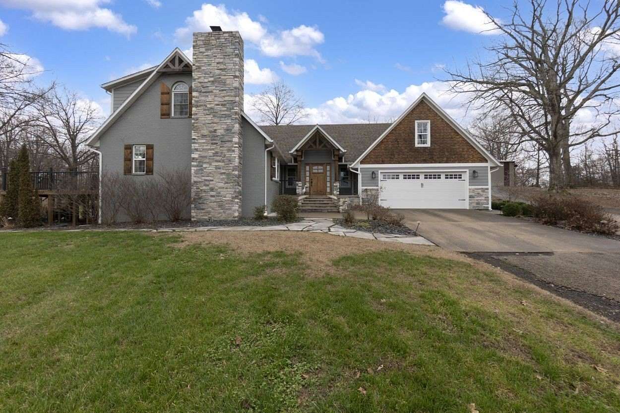 25.5 Acres of Land with Home for Sale in Dexter, Missouri