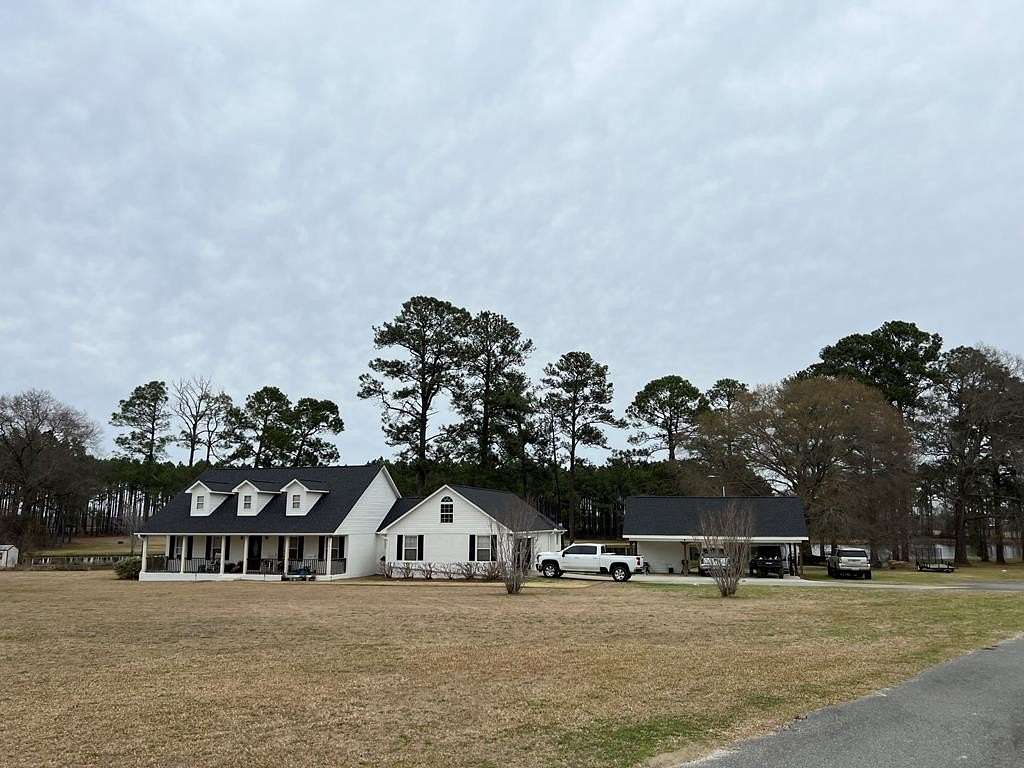 25 Acres of Land with Home for Sale in Vidalia, Georgia