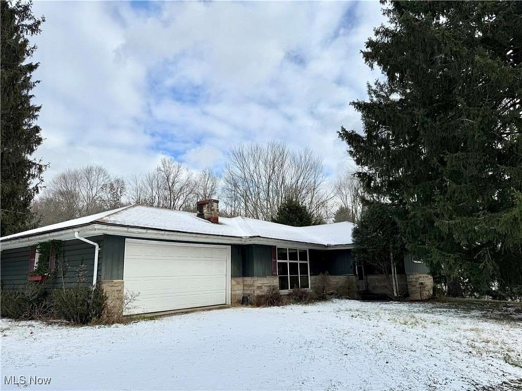 5.23 Acres of Residential Land with Home for Sale in Lisbon, Ohio