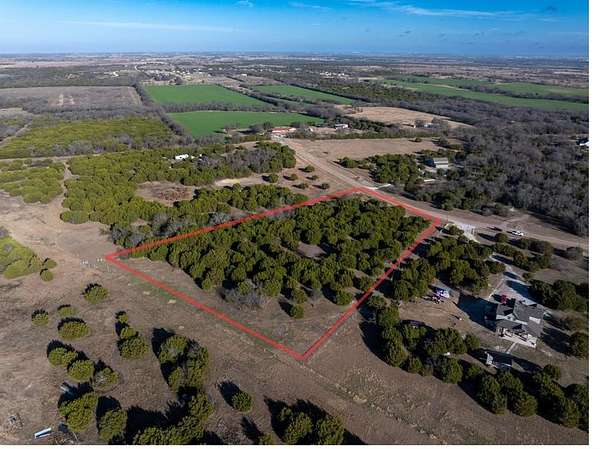 5 Acres of Land for Sale in Rio Vista, Texas