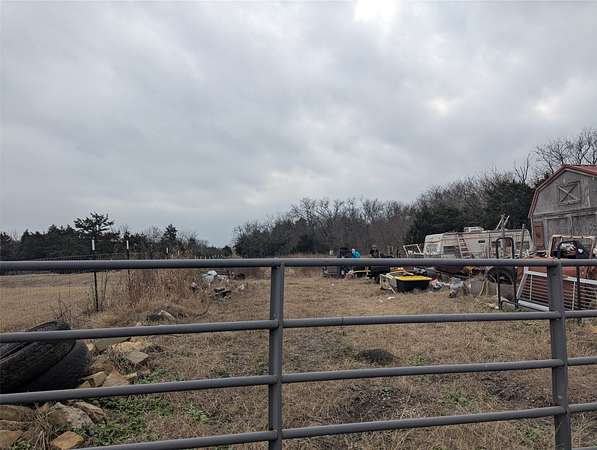 2.64 Acres of Land for Sale in Farmersville, Texas