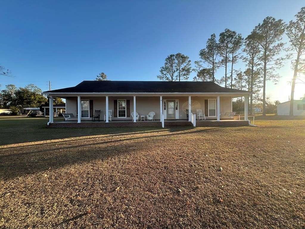 4.85 Acres of Residential Land with Home for Sale in Lakeland, Georgia