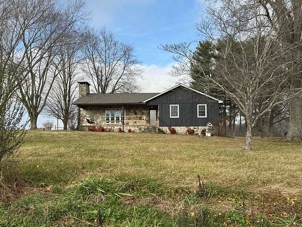 1.68 Acres of Residential Land with Home for Sale in Morrison, Tennessee