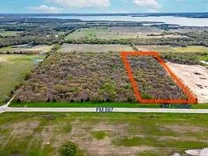10 Acres of Land for Sale in Lamasco, Texas