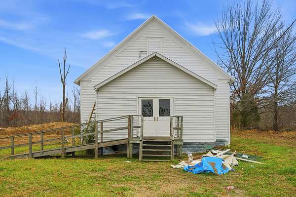2 Acres of Improved Residential Land for Sale in Springfield, Tennessee