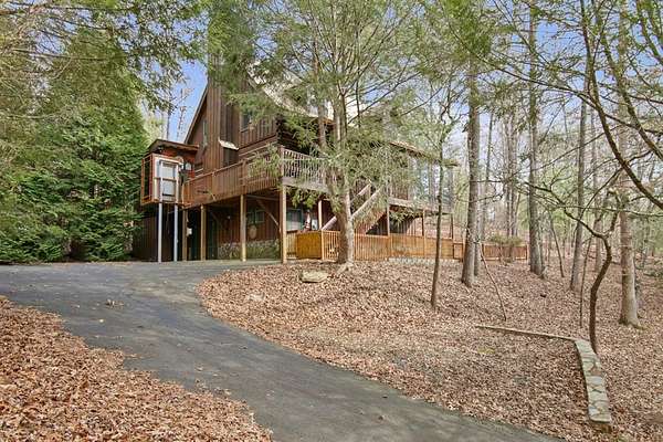 2 Acres of Residential Land with Home for Sale in Mineral Bluff, Georgia