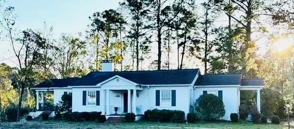 1.63 Acres of Residential Land with Home for Sale in Vidalia, Georgia