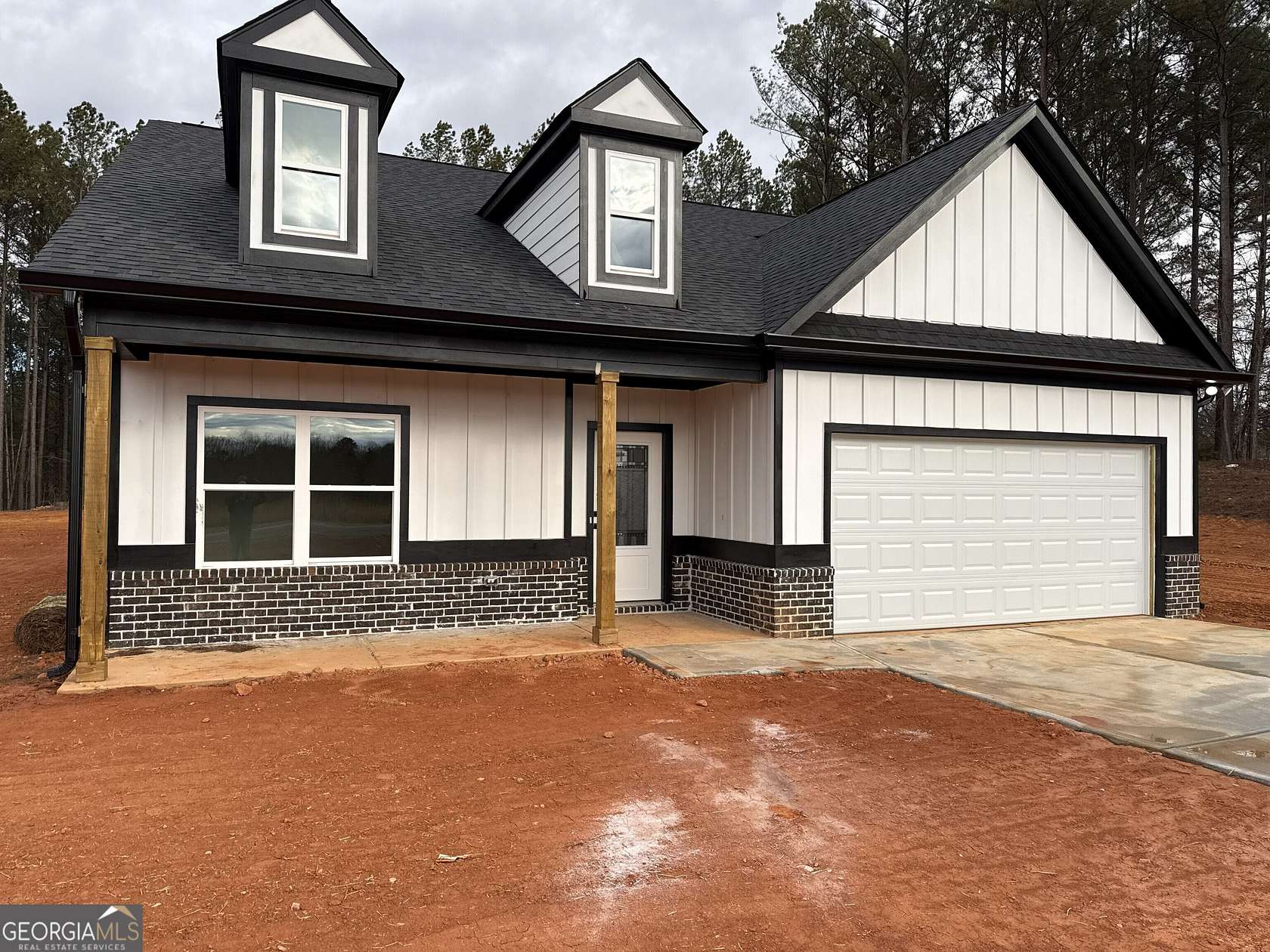 1.53 Acres of Land with Home for Sale in Toccoa, Georgia