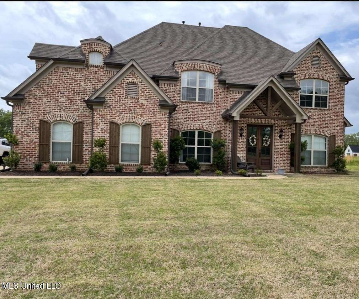 2.4 Acres of Residential Land with Home for Sale in Hernando, Mississippi