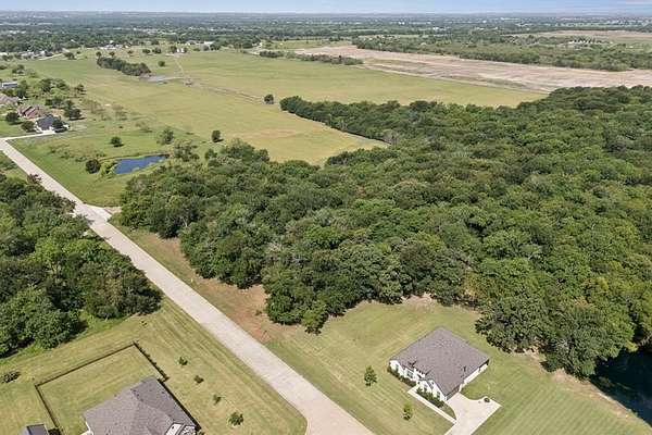 3.33 Acres of Residential Land with Home for Sale in Royse City, Texas